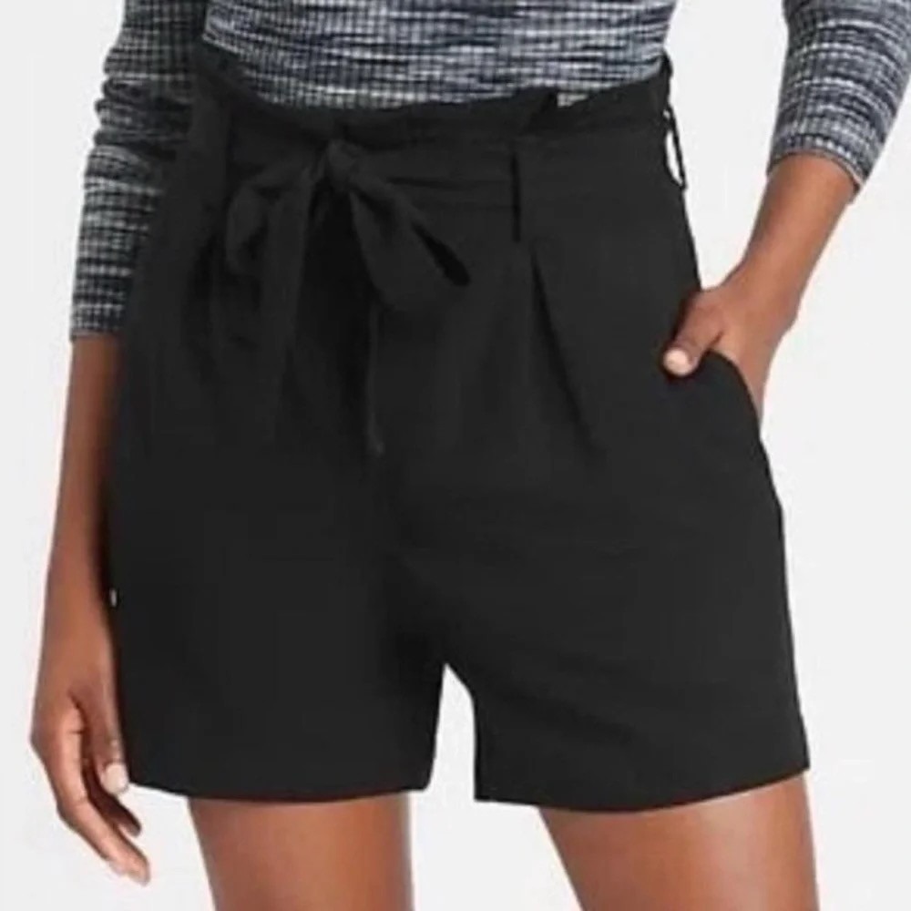 Banana Republic Black Paperbag Waist Belted Cuffed Shorts Women's Size 6